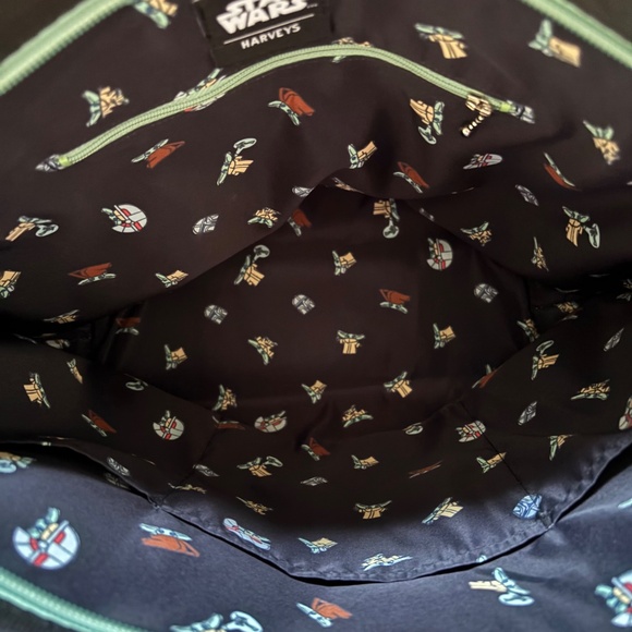 Harveys The Mandalorian Tote - Picture 4 of 5